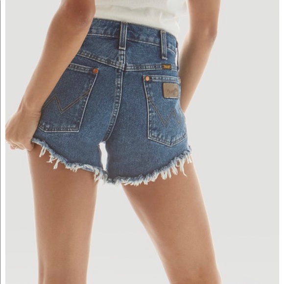 Wranglers Jean Shorts - Picture 2 of 5